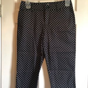 St. John bay women’s capris size 6 like new